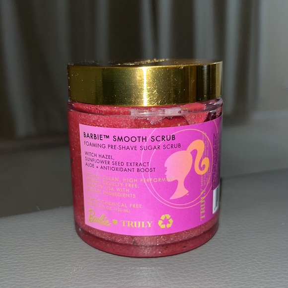 New Truly Barbie™ Smooth Scrub
Foaming Pre Shave Sugar Scrub - Picture 5 of 5